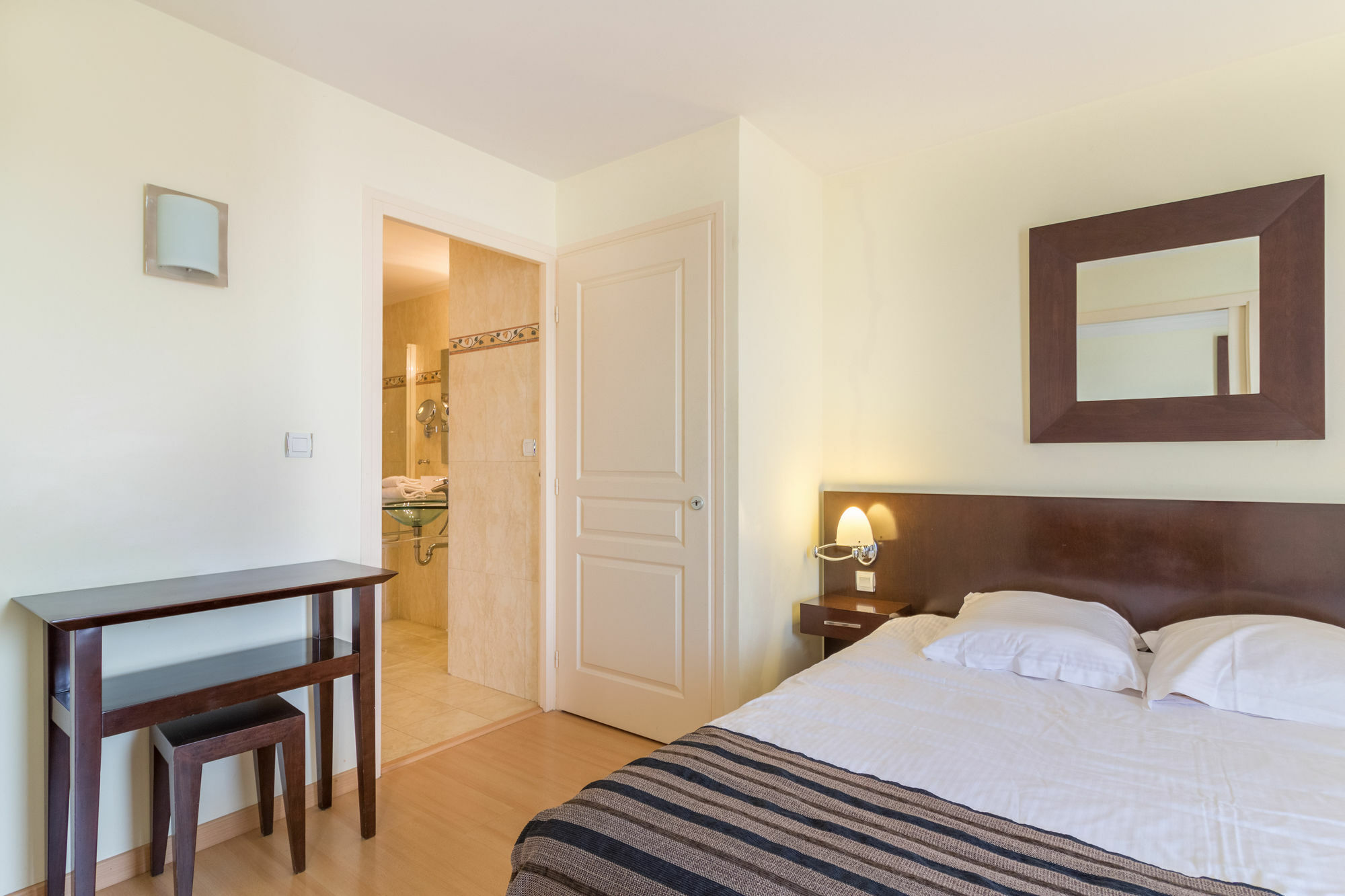 Adonis Excellior Grand Geneve Aparthotel Veigy-Foncenex Exterior photo