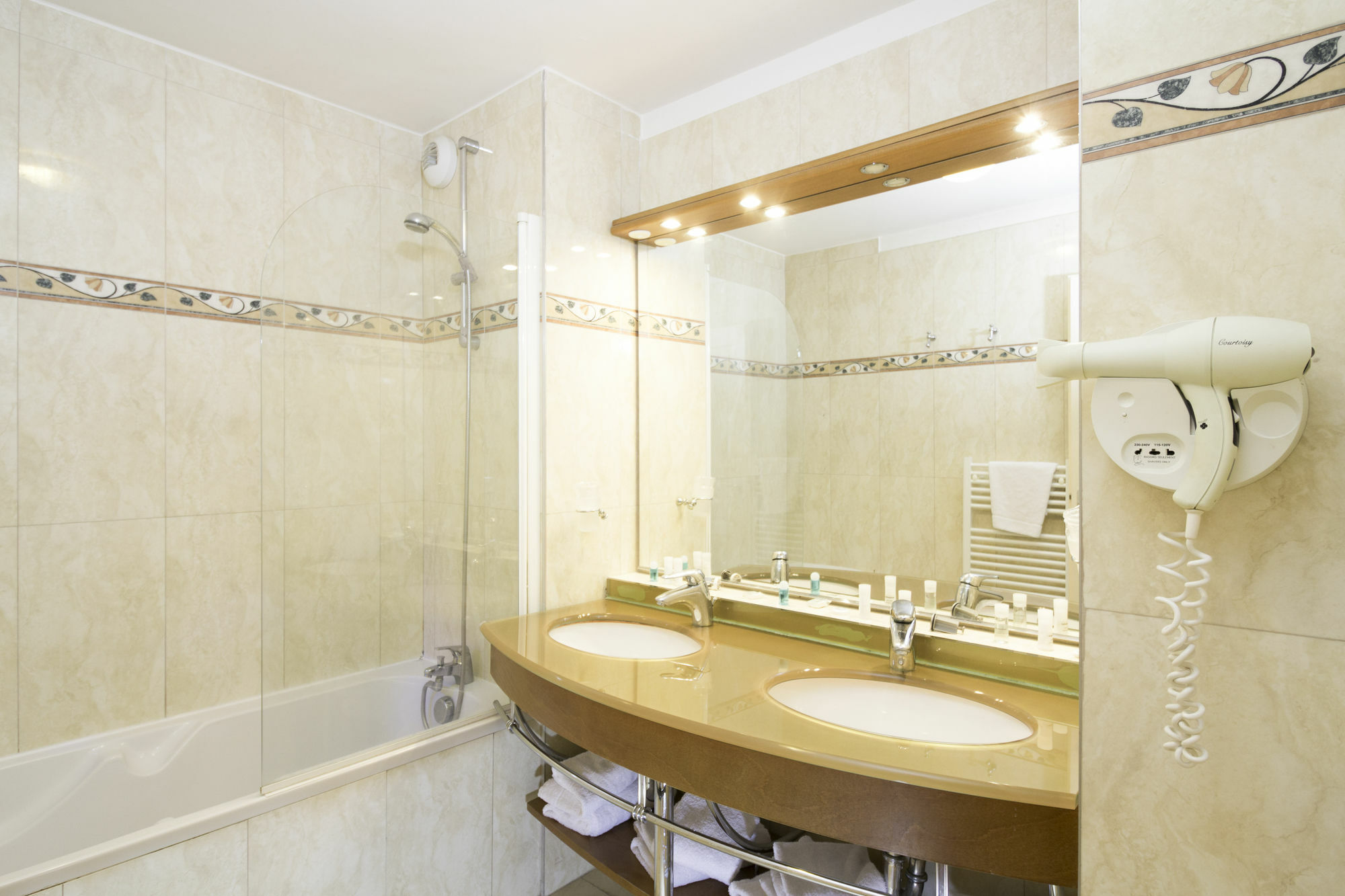Adonis Excellior Grand Geneve Aparthotel Veigy-Foncenex Exterior photo